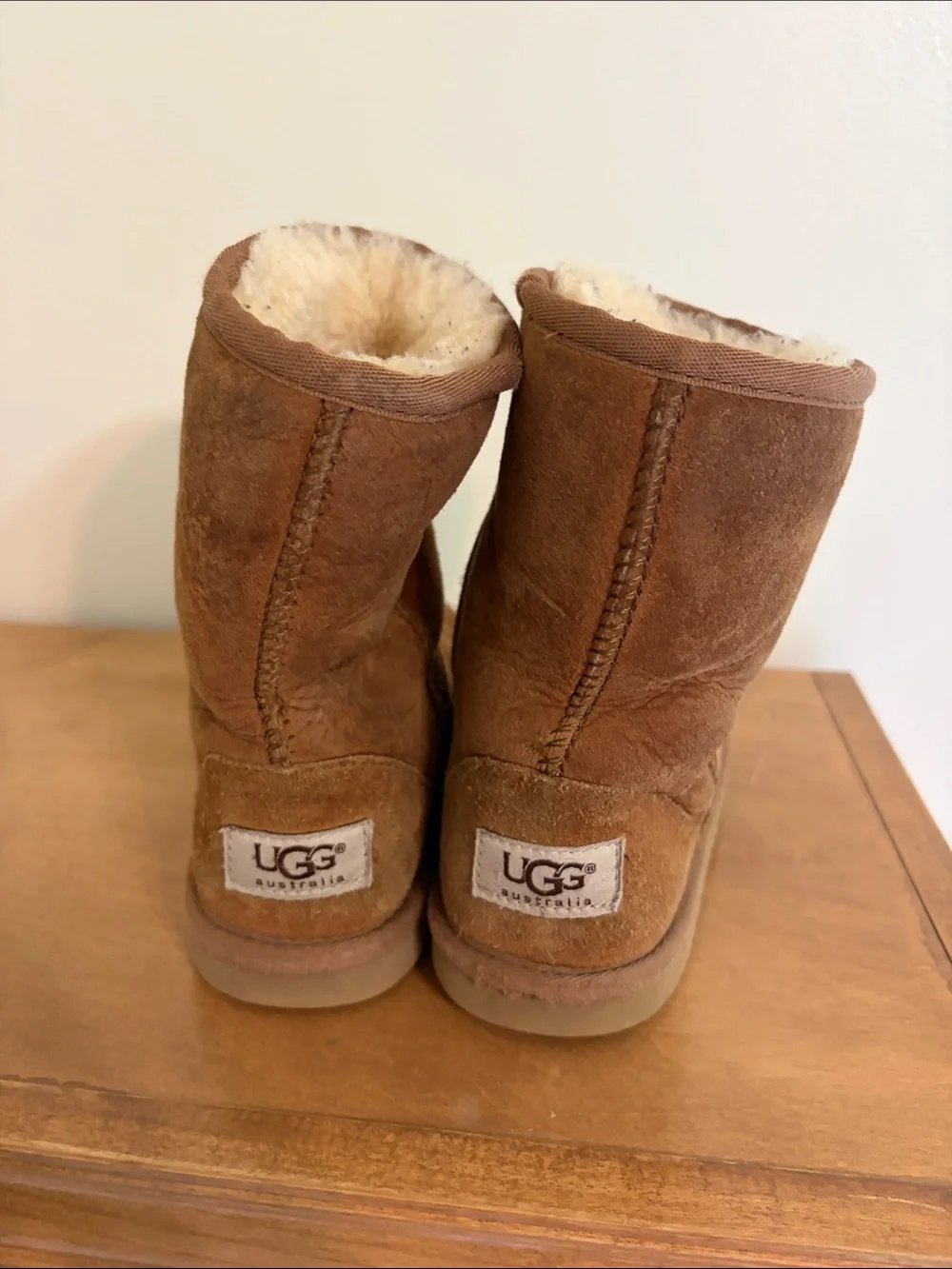 UGG Short Shearling Boots - Chestnut Brown